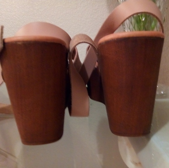 Seychelles Genuine Suede Wedge NEW - Picture 4 of 6